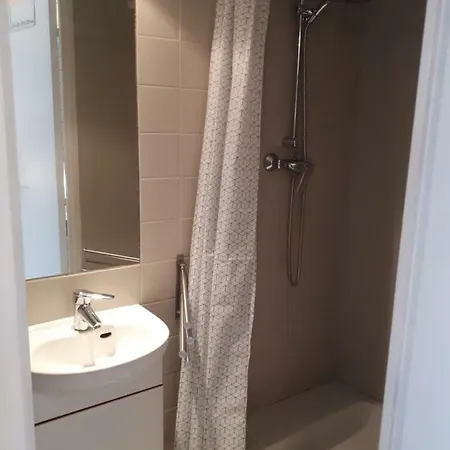 Enjoyable 20m² 5 Minutes Paris Montreuil (Seine-Saint-Denis)